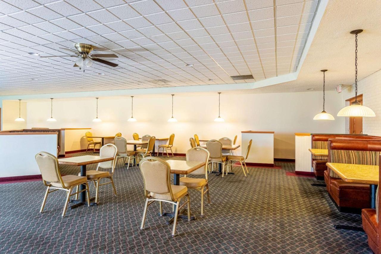 Econo Lodge Fredonia Exterior photo