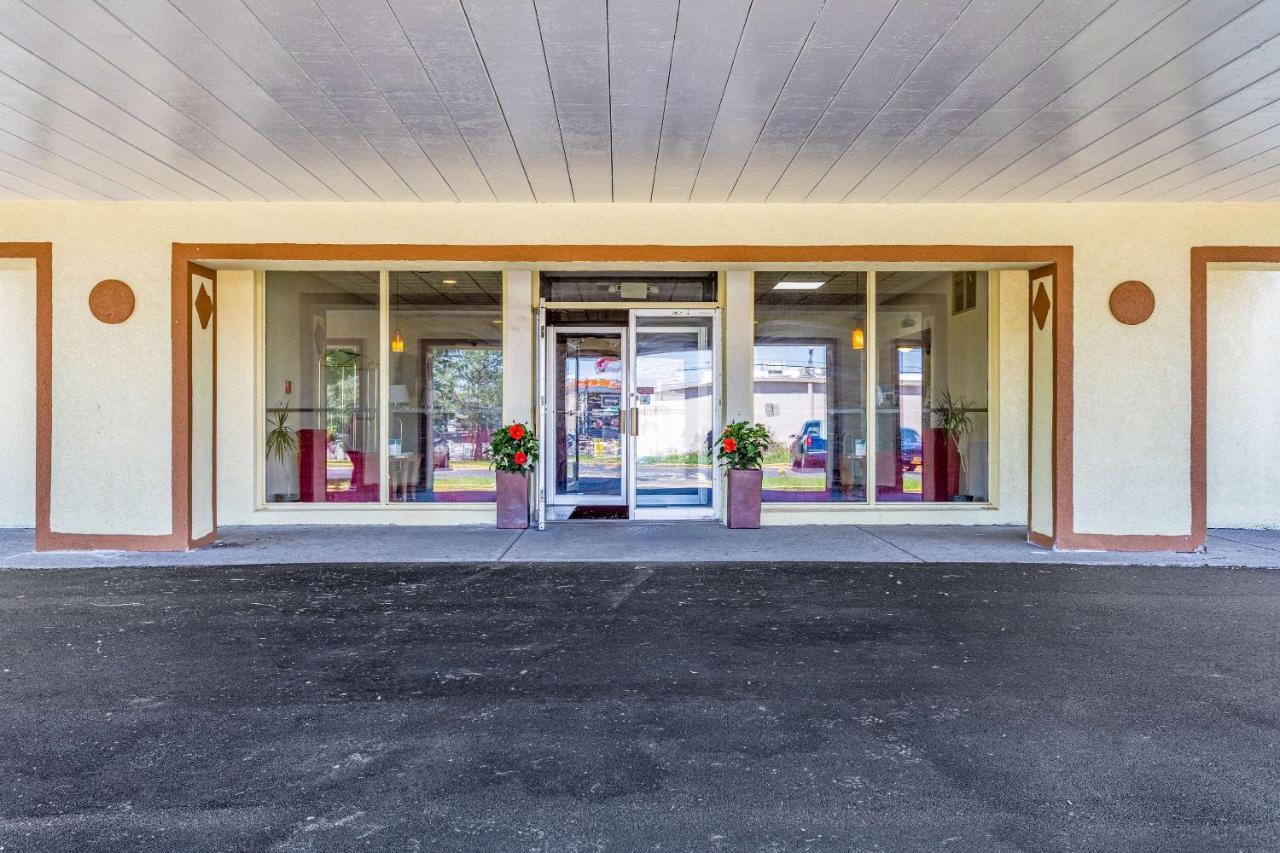 Econo Lodge Fredonia Exterior photo